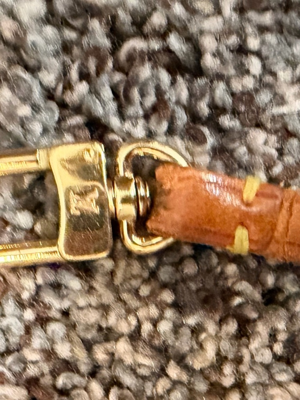 Louis Vuitton Monogram Shoulder Bag in Brown and Gold has strap but not attached - Picture 11 of 12